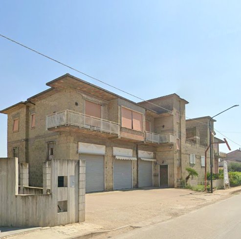 locale di sgombero in vendita a Cellole