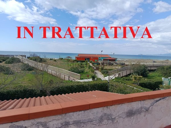 casa indipendente in vendita a Cellole