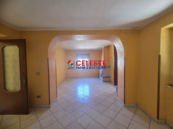casa indipendente in vendita a Cellole