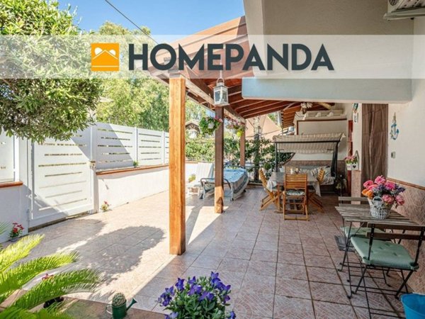 casa indipendente in vendita a Cellole in zona Baia Felice
