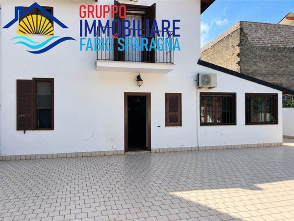 casa indipendente in vendita a Cellole