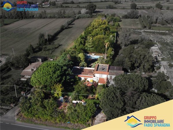 casa indipendente in vendita a Cellole