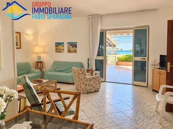 casa indipendente in vendita a Cellole