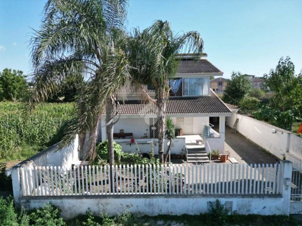 casa indipendente in vendita a Casapesenna