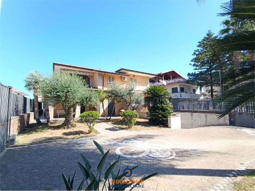 casa indipendente in vendita a Casapesenna