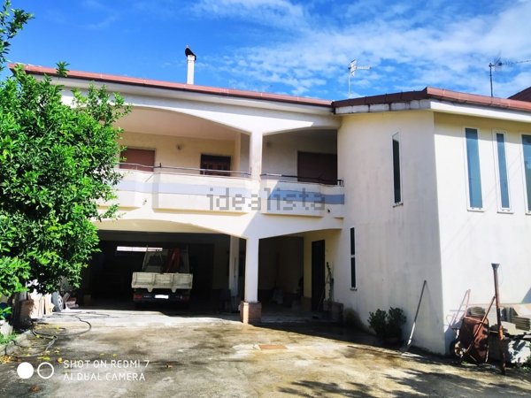 casa indipendente in vendita a Casapesenna