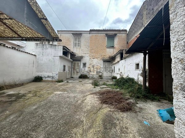 pentavano in vendita a Casapesenna