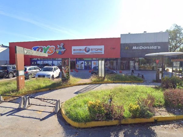 locale commerciale in vendita a San Marco Evangelista