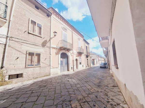 casa indipendente in vendita ad Airola