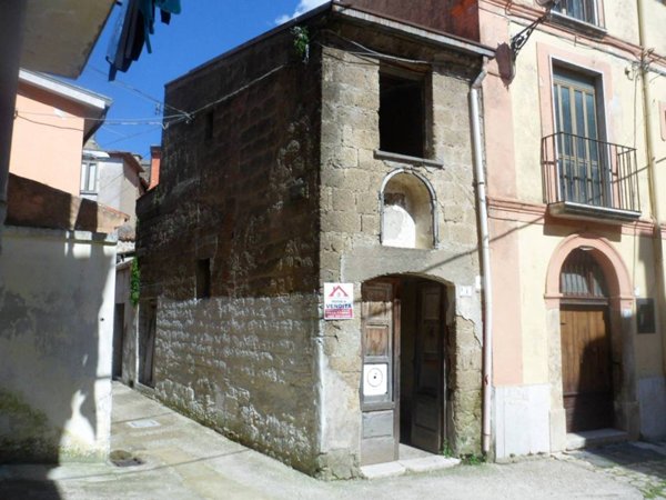 locale commerciale in vendita ad Airola