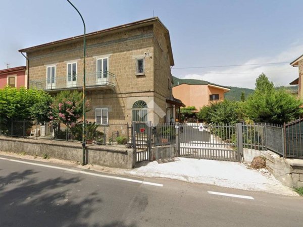 casa indipendente in vendita ad Airola