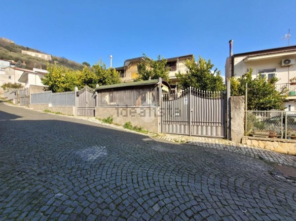 casa indipendente in vendita ad Airola