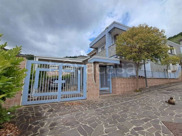 casa indipendente in vendita ad Airola