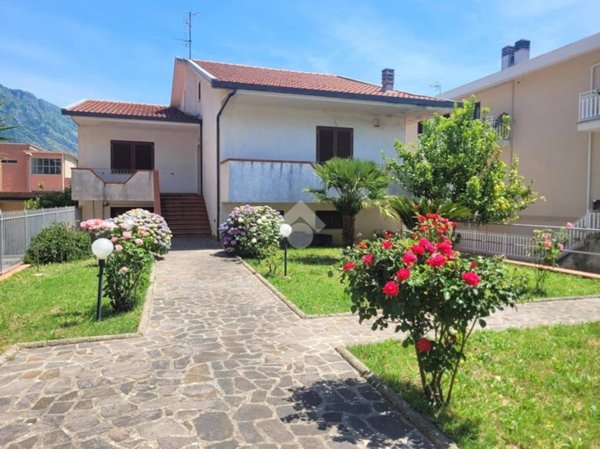 casa indipendente in vendita ad Airola