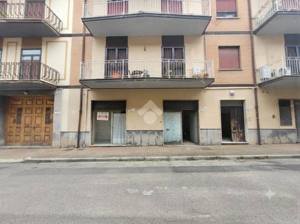 locale commerciale in vendita ad Airola