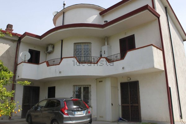 casa indipendente in vendita ad Amorosi