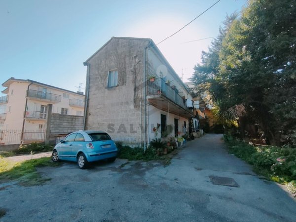 casa indipendente in vendita ad Amorosi