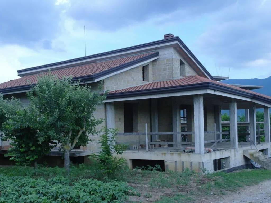 locale commerciale in vendita ad Amorosi