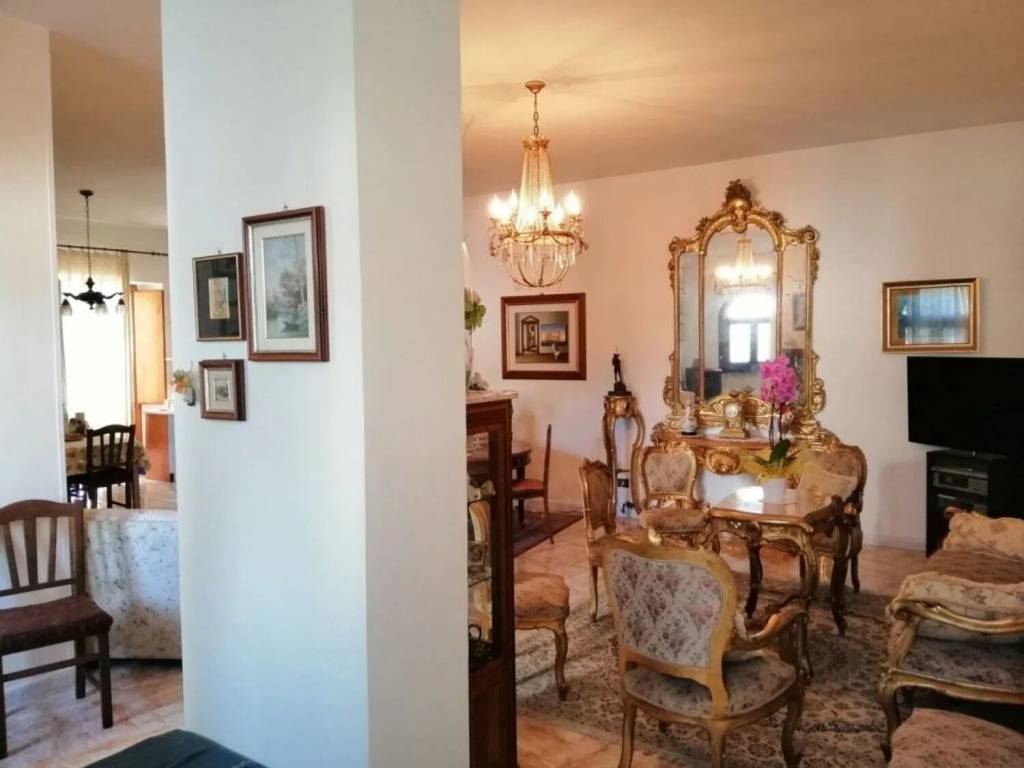 casa indipendente in vendita ad Amorosi