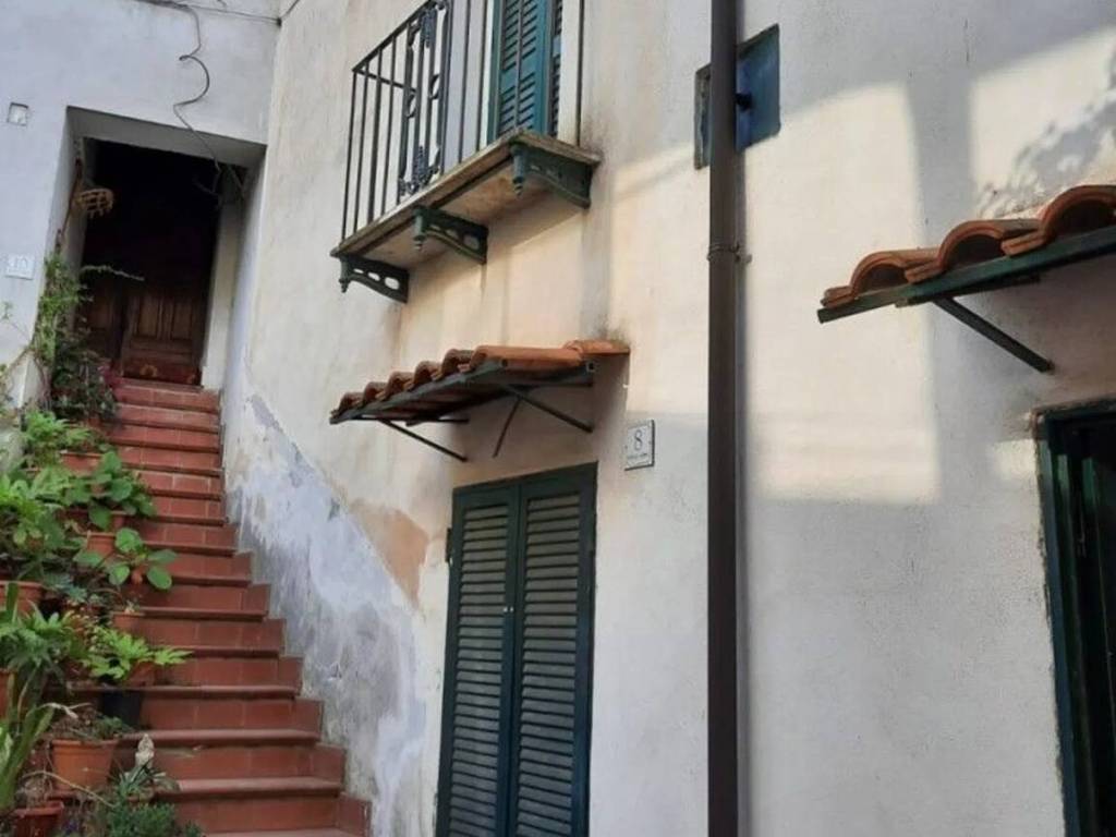 casa indipendente in vendita ad Amorosi