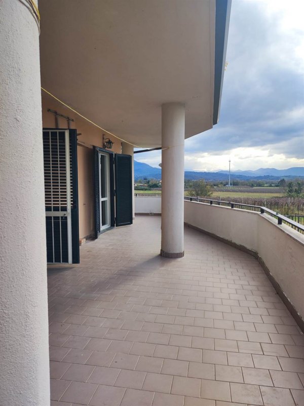 appartamento in vendita ad Amorosi in zona Stazione