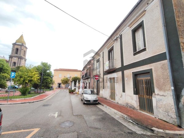 casa indipendente in vendita ad Amorosi