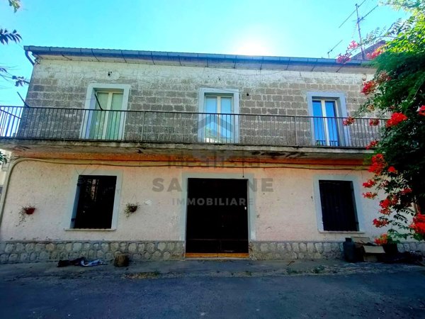 appartamento in vendita ad Amorosi