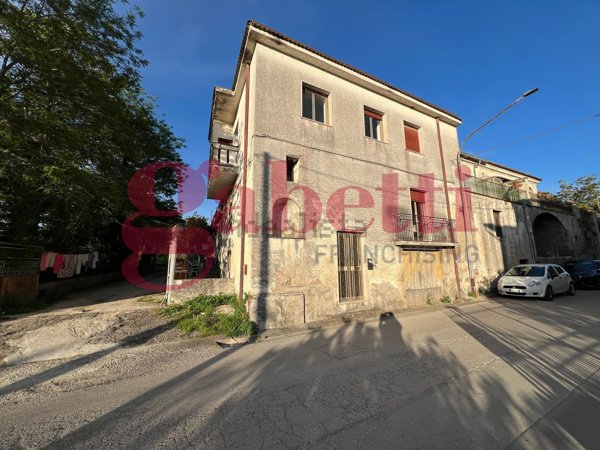 appartamento in vendita ad Amorosi