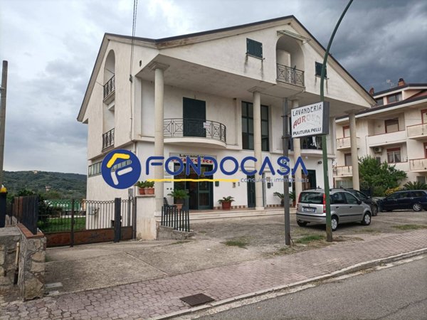 casa indipendente in vendita ad Amorosi