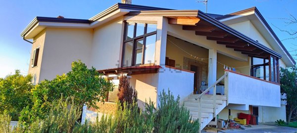 casa indipendente in vendita ad Amorosi