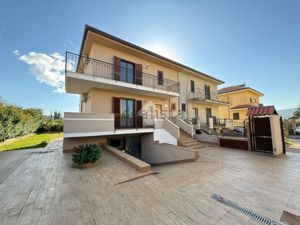 casa indipendente in vendita ad Amorosi