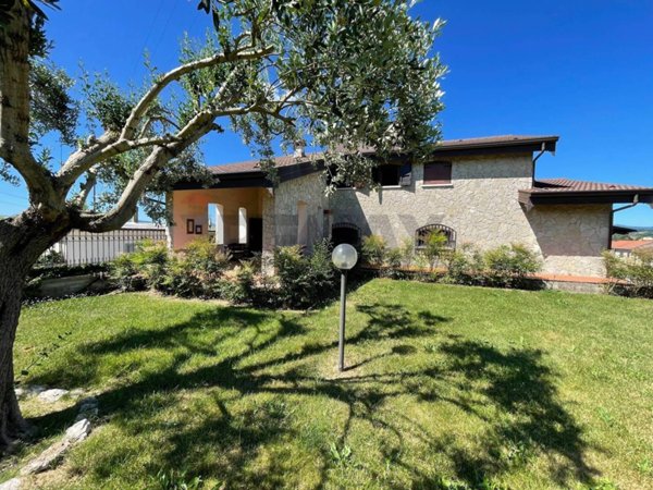 casa indipendente in vendita ad Amorosi