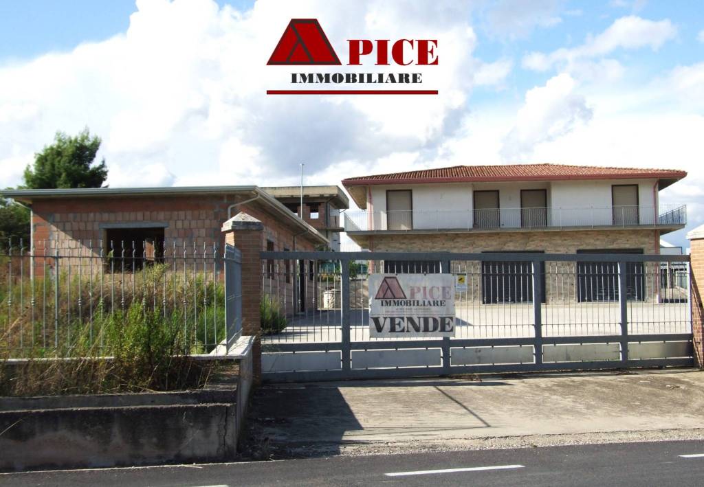 negozio in vendita ad Apice
