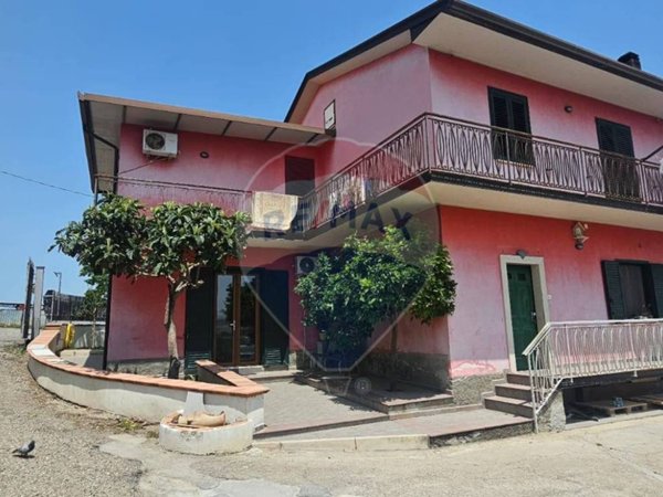 casa indipendente in vendita ad Apice