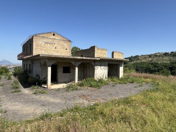 pentavano in vendita ad Apice