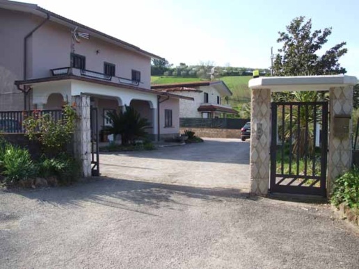 casa indipendente in vendita ad Apice in zona San Martino