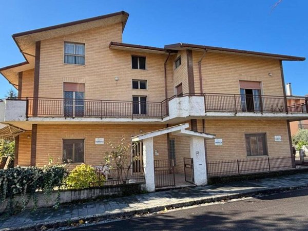 casa indipendente in vendita ad Apice