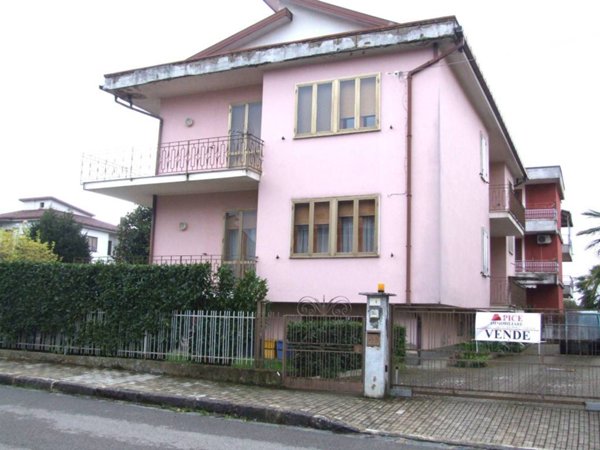 casa indipendente in vendita ad Apice