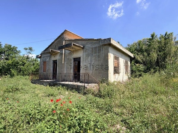 casa indipendente in vendita ad Apice