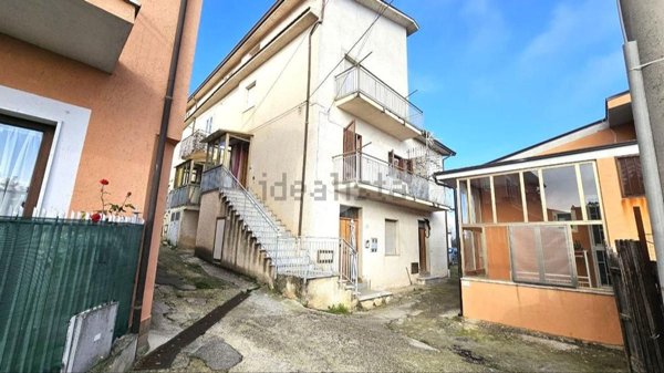 casa indipendente in vendita ad Apollosa