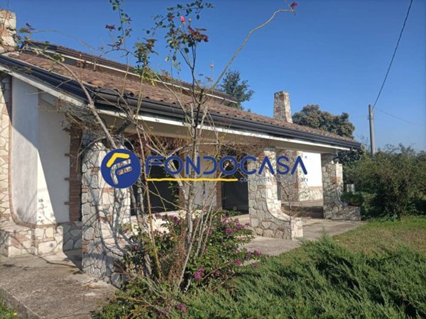 casa indipendente in vendita ad Apollosa