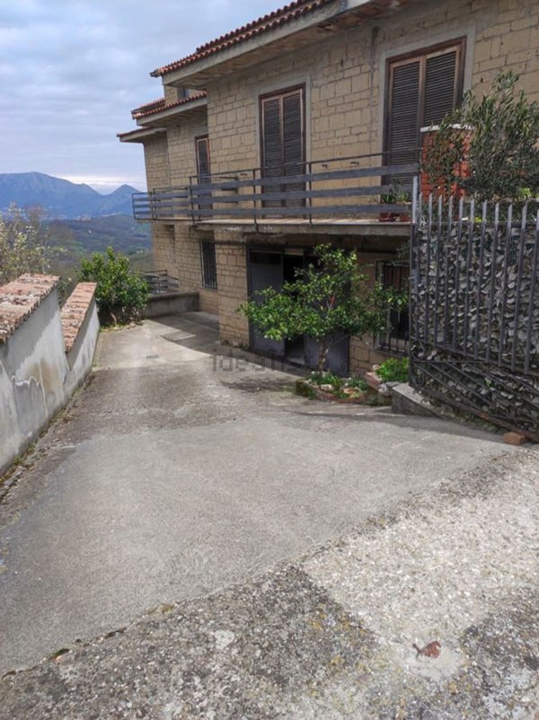 appartamento in vendita ad Apollosa