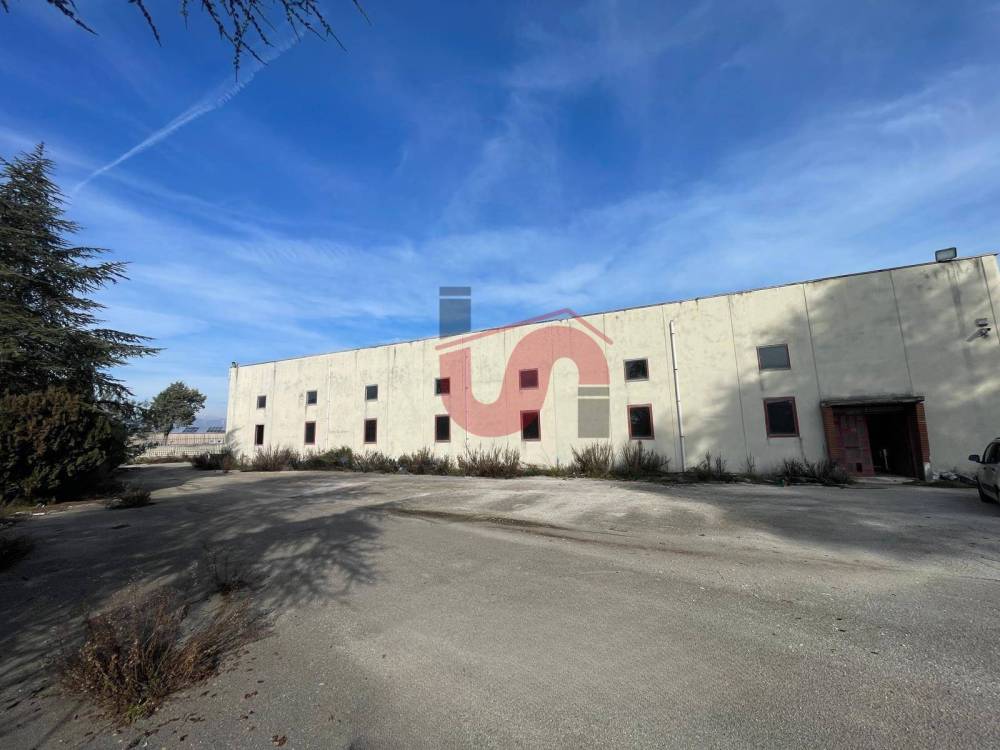 capannone in vendita ad Apollosa