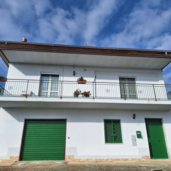casa indipendente in vendita ad Apollosa