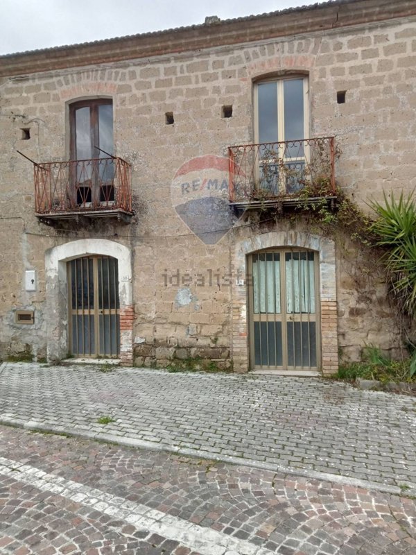 casa semindipendente in vendita ad Arpaia