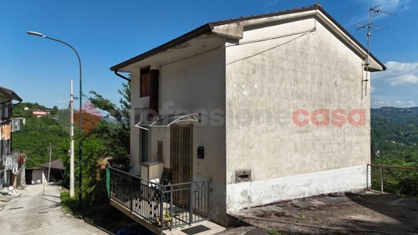casa indipendente in vendita ad Arpaise