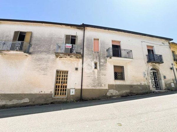 casa indipendente in vendita ad Arpaise in zona Casalprete