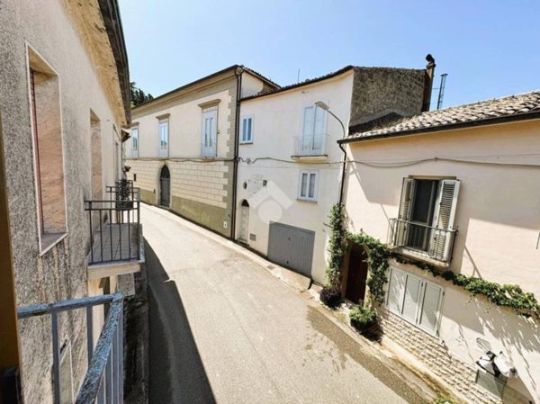 casa indipendente in vendita ad Arpaise in zona Casalprete