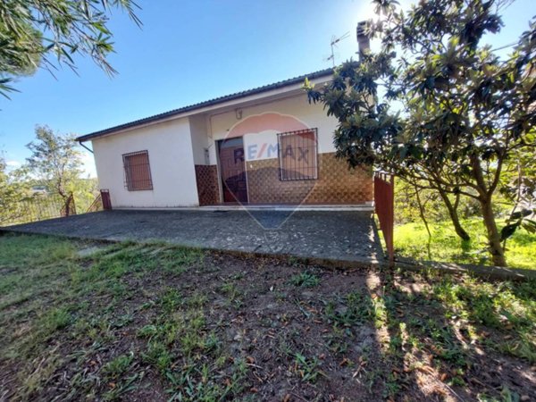casa indipendente in vendita ad Arpaise