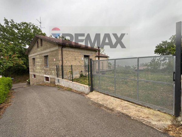 casa indipendente in vendita ad Arpaise